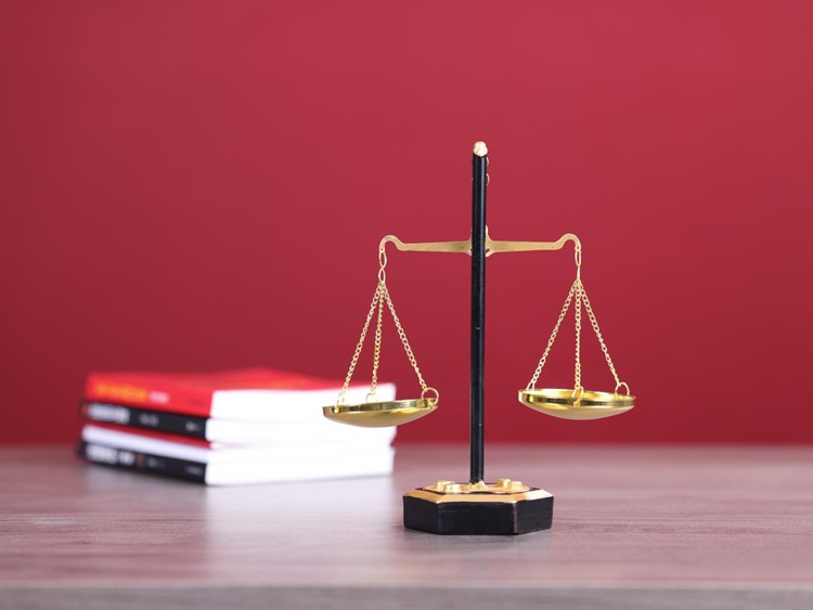 冠领律师代理深圳劳动争议案,帮被非法开除的男子获赔23.4万元 冠领律师代理深圳劳动争议案,帮被非法开除的男子获赔23.4万元